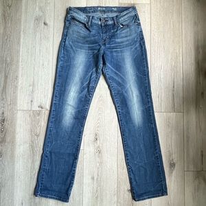 Levi’s Straight Leg Demi Curve jeans size 29